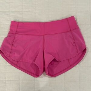 lululemon sonic pink hotty hot shorts 2.5 inch | size 2!!
